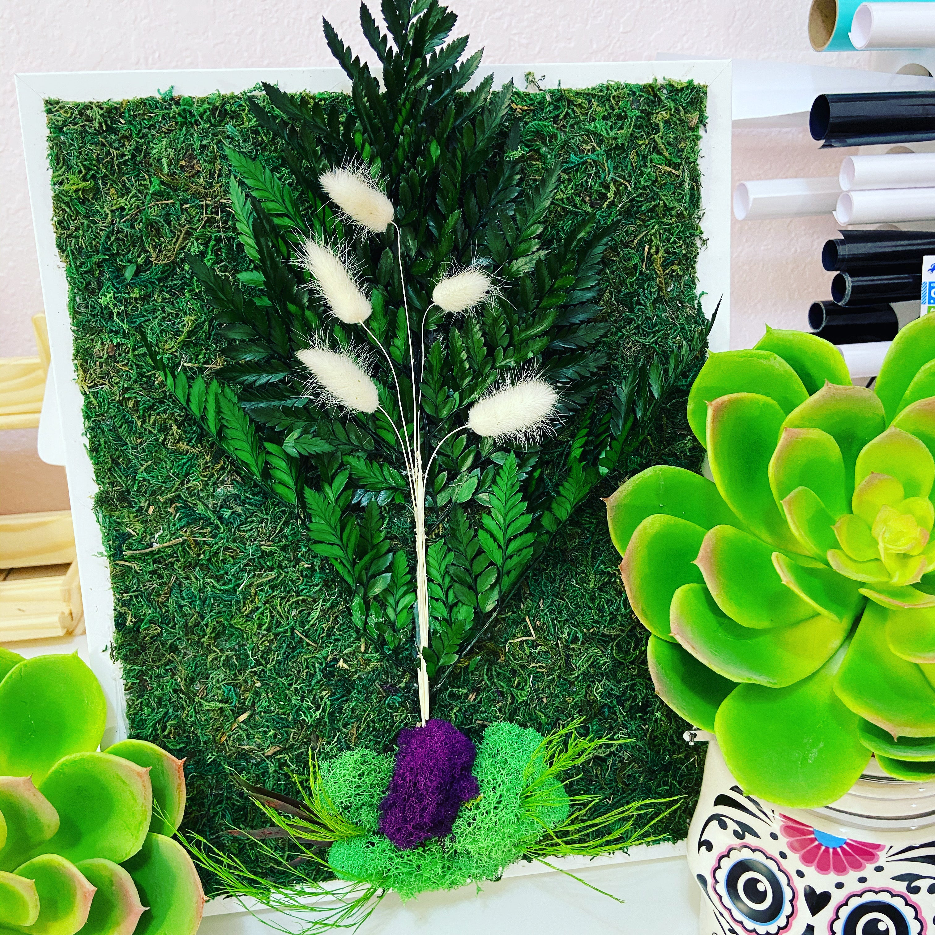 Living Moss Wall Art w/Amaranthus – LottaCoco Creation's LLC